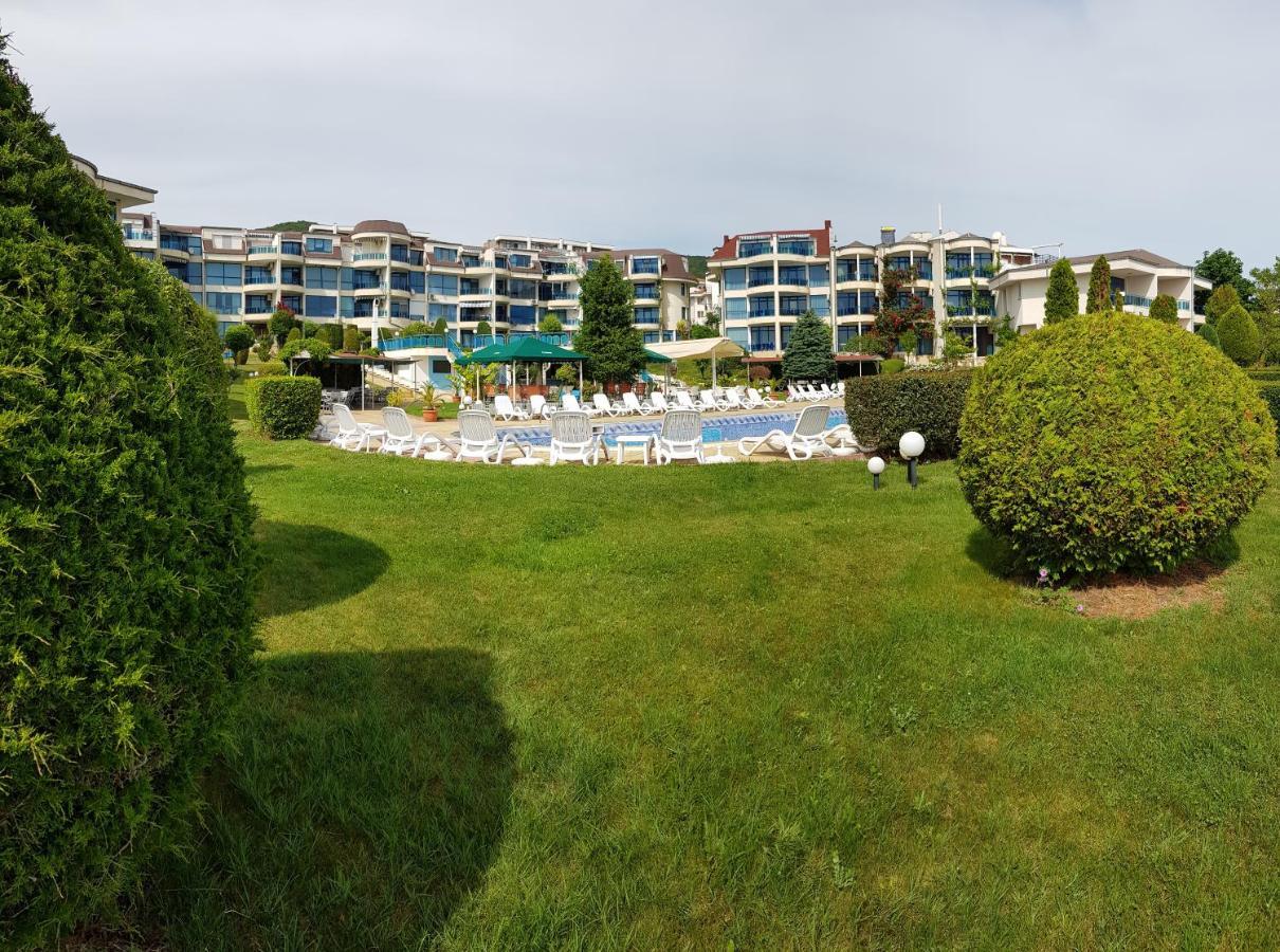Riviera Complex 6 Hotel Sveti Vlas Buitenkant foto